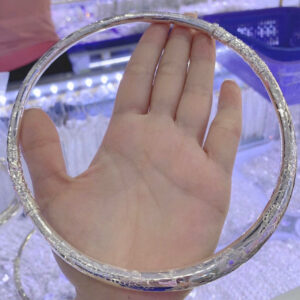 Kiềng cổ sang trọng